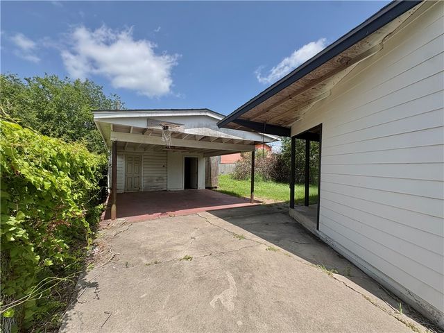 1613 6th St, Corpus Christi, TX 78404