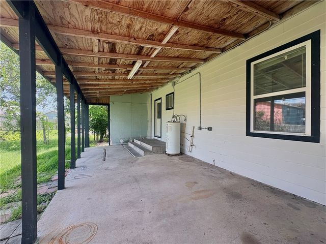1613 6th St, Corpus Christi, TX 78404