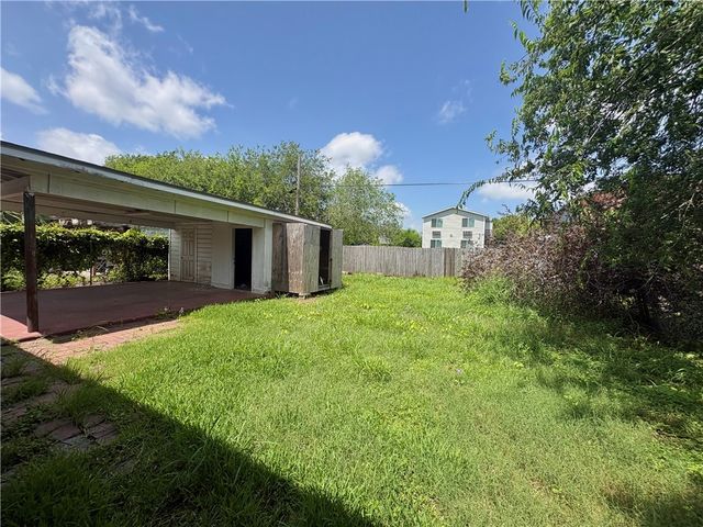 1613 6th St, Corpus Christi, TX 78404
