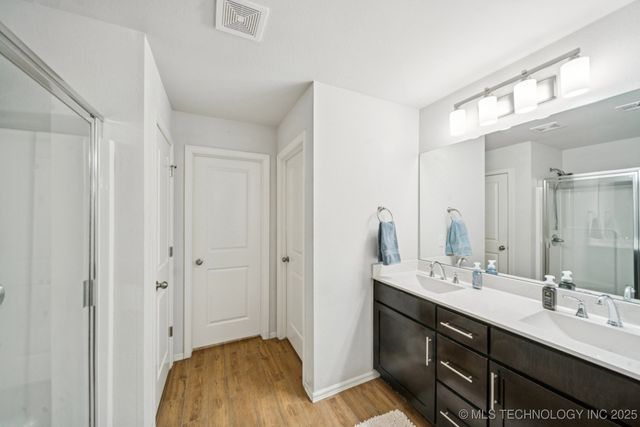 14321 S Harvard Place, Bixby, OK 74008