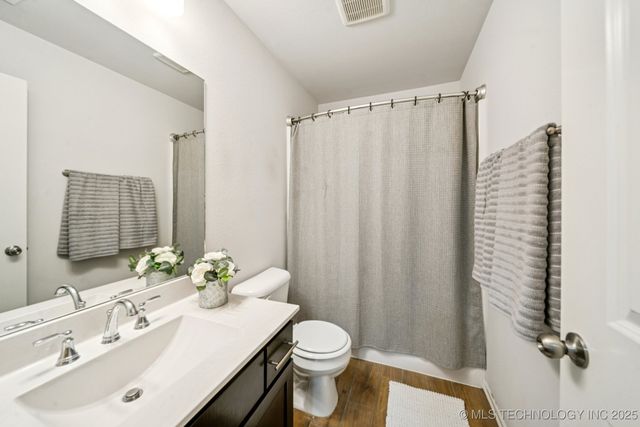 14321 S Harvard Place, Bixby, OK 74008