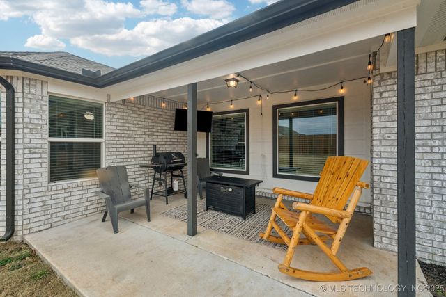 14321 S Harvard Place, Bixby, OK 74008