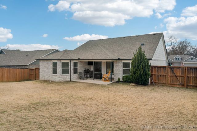 14321 S Harvard Place, Bixby, OK 74008