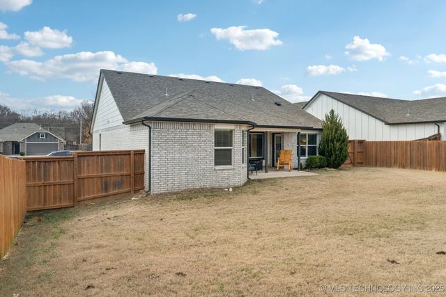 14321 S Harvard Place, Bixby, OK 74008