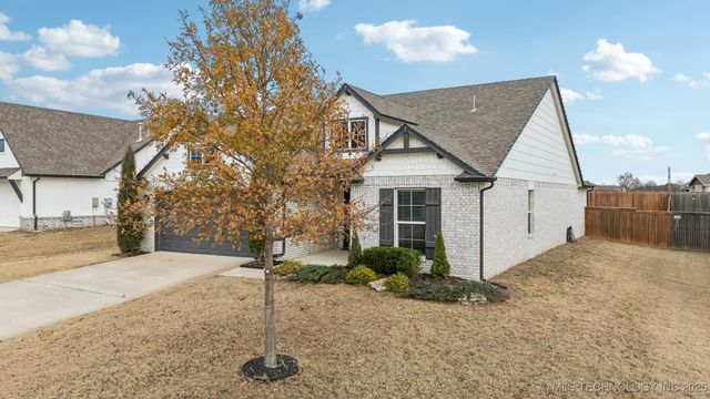 14321 S Harvard Place, Bixby, OK 74008