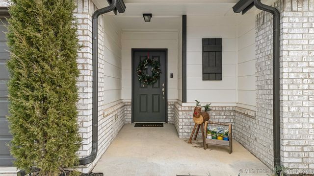 14321 S Harvard Place, Bixby, OK 74008