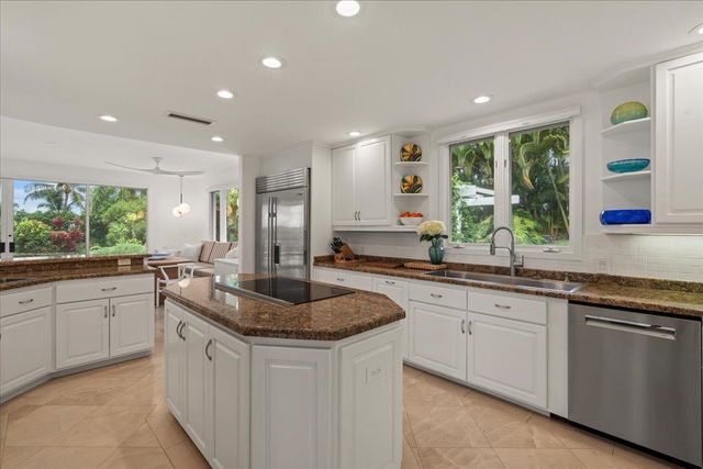 135 Kaimanu Pl, Kihei, HI 96753