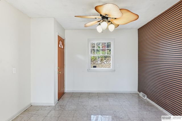 3420 N 42nd Street, Omaha, NE 68111