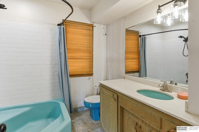 3420 N 42nd Street, Omaha, NE 68111