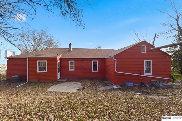3420 N 42nd Street, Omaha, NE 68111