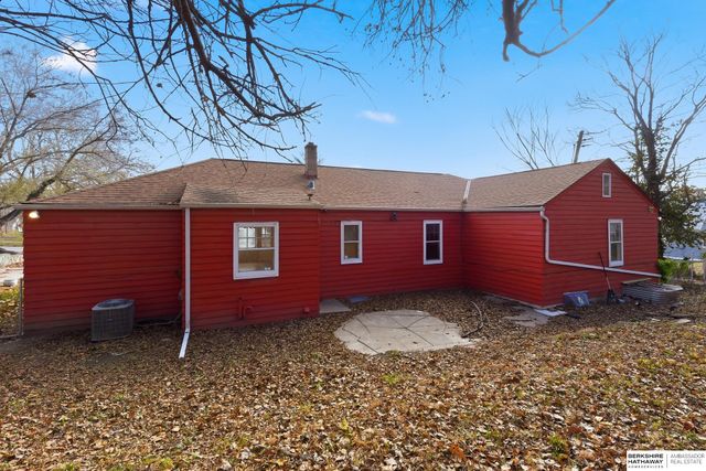 3420 N 42nd Street, Omaha, NE 68111