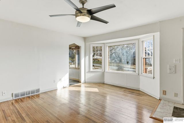 3420 N 42nd Street, Omaha, NE 68111