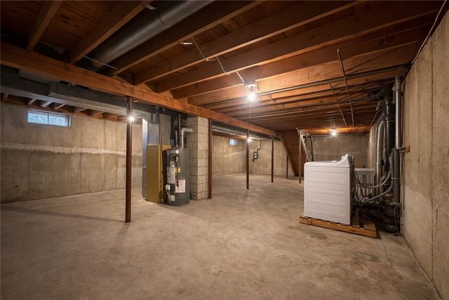 87 Pinehurst Avenue, Providence, RI 02908