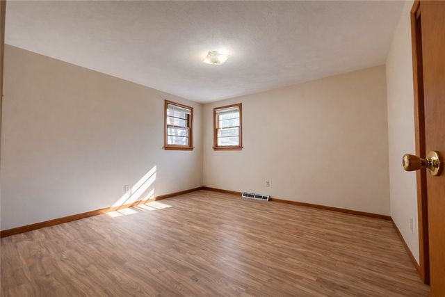 87 Pinehurst Avenue, Providence, RI 02908