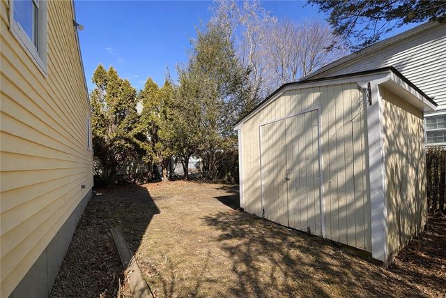 87 Pinehurst Avenue, Providence, RI 02908