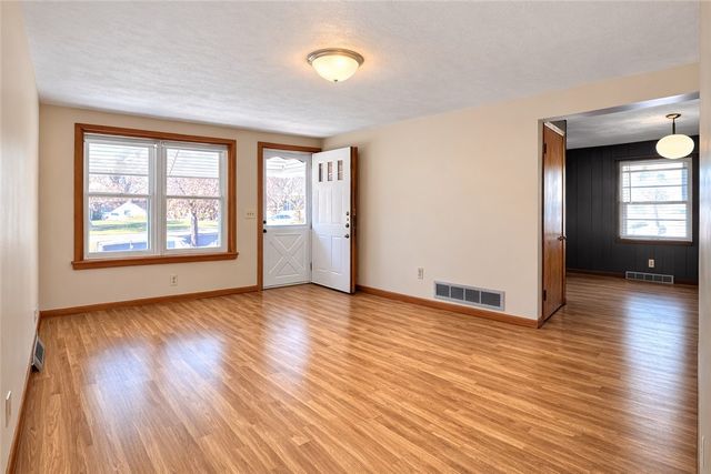 87 Pinehurst Avenue, Providence, RI 02908