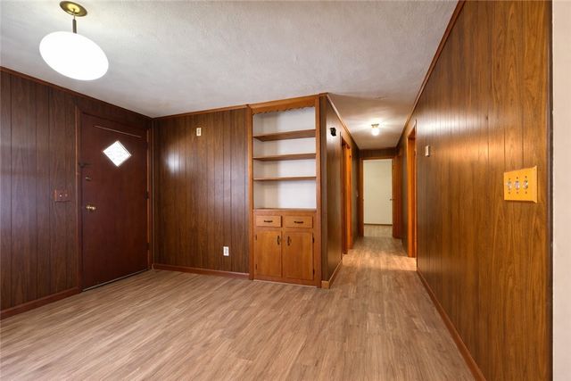 87 Pinehurst Avenue, Providence, RI 02908