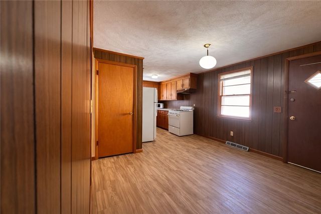 87 Pinehurst Avenue, Providence, RI 02908