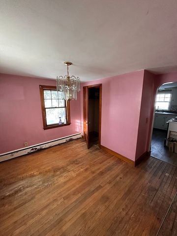 55 Bartley St, Wakefield, MA 01880