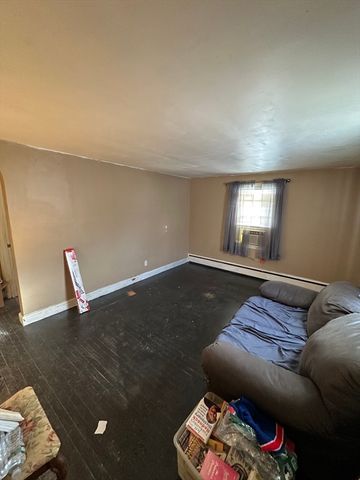 55 Bartley St, Wakefield, MA 01880