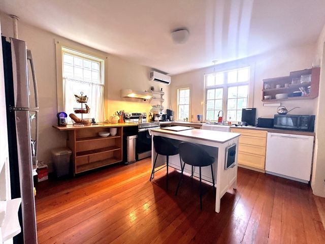 131 Carolina Ave, Boston, MA 02130