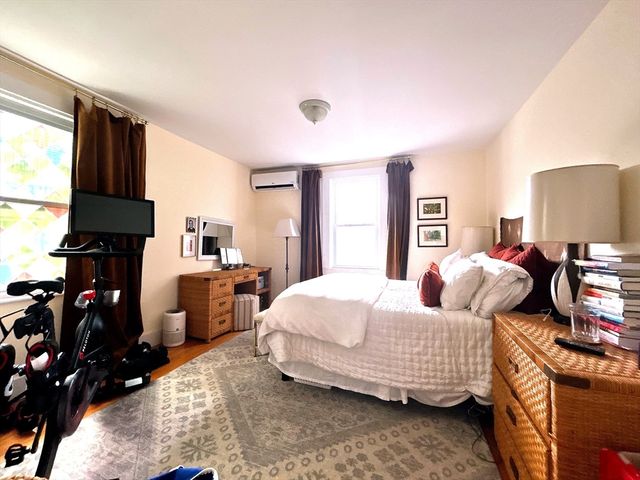 131 Carolina Ave, Boston, MA 02130
