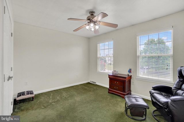 2236 BERNAYS DR, York, PA 17404