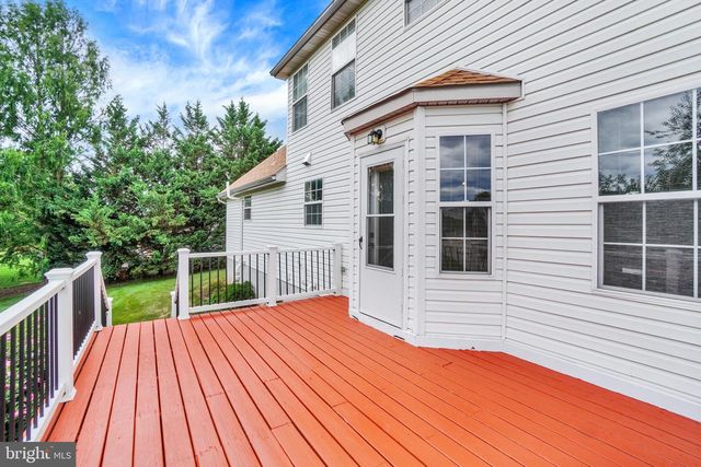 2236 BERNAYS DR, York, PA 17404