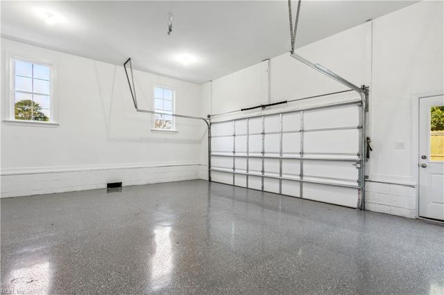 6 Landing CIR, Williamsburg, VA 23188