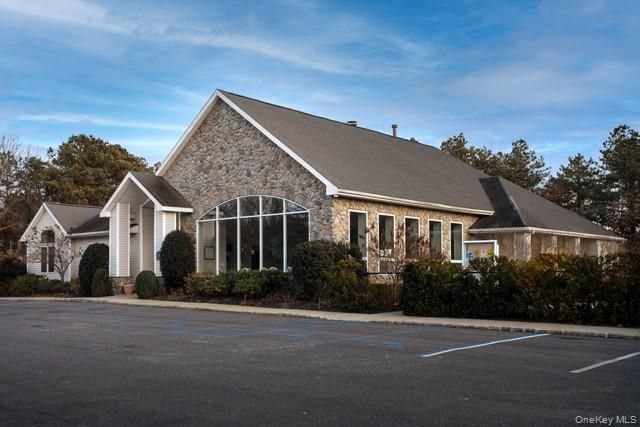 3203 Saddle Rock Road 3203, Holbrook, NY 11741