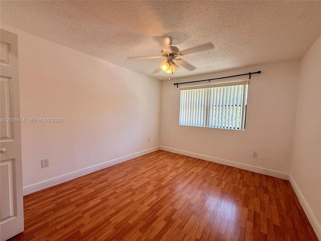 15570 SW 105th Ln 1706, Miami, FL 33196