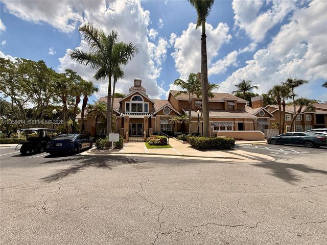 15570 SW 105th Ln 1706, Miami, FL 33196