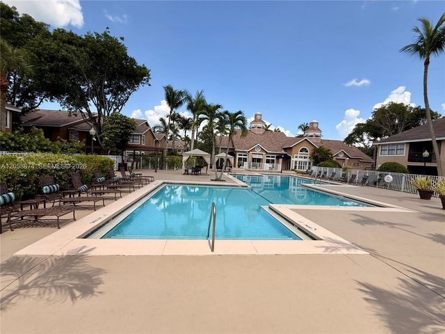 15570 SW 105th Ln 1706, Miami, FL 33196