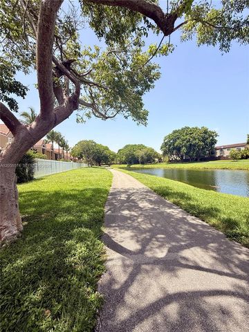 15570 SW 105th Ln 1706, Miami, FL 33196