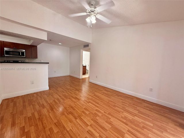 15570 SW 105th Ln 1706, Miami, FL 33196