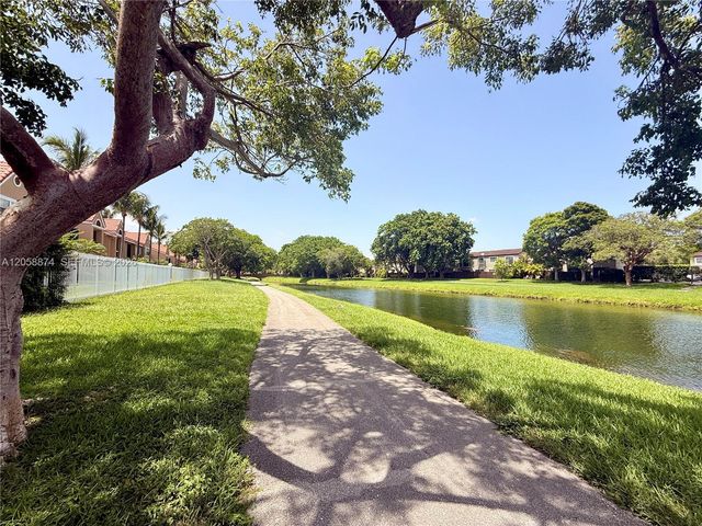 15570 SW 105th Ln 1706, Miami, FL 33196