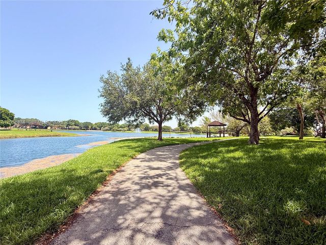15570 SW 105th Ln 1706, Miami, FL 33196