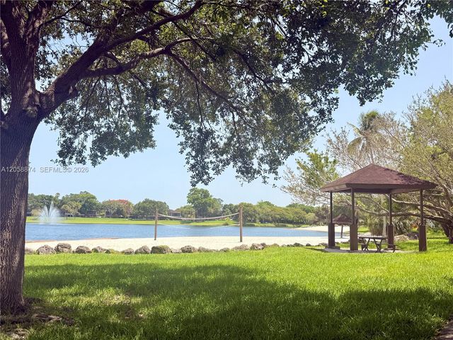 15570 SW 105th Ln 1706, Miami, FL 33196