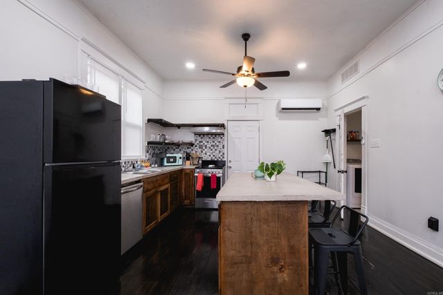 3523 W 10th Street, Little Rock, AR 72204