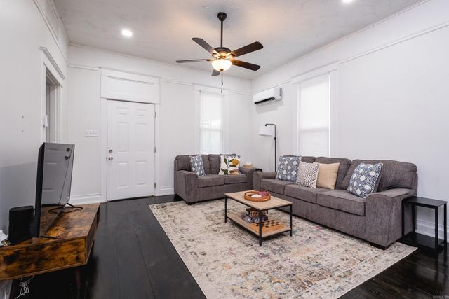 3523 W 10th Street, Little Rock, AR 72204