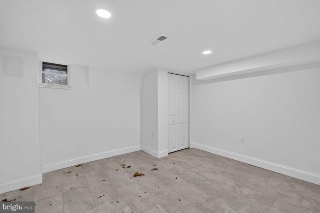 1227 44TH PL SE, Washington, DC 20019