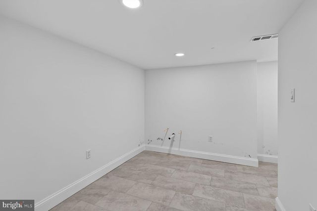 1227 44TH PL SE, Washington, DC 20019