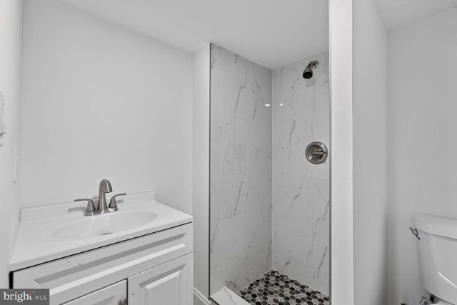 1227 44TH PL SE, Washington, DC 20019
