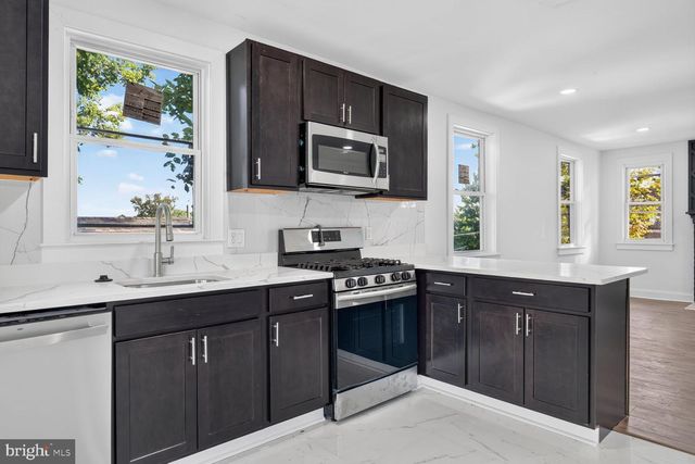 1227 44TH PL SE, Washington, DC 20019