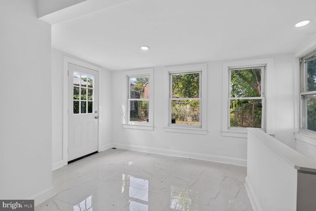 1227 44TH PL SE, Washington, DC 20019
