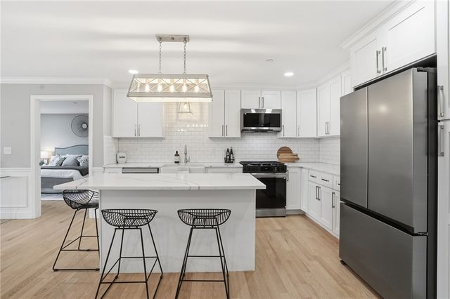 9 Joseph N Zenga Jr Boulevard 307, East Greenwich, RI 02818