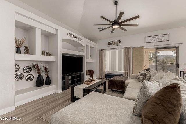 2521 W DARREL Road, Phoenix, AZ 85041