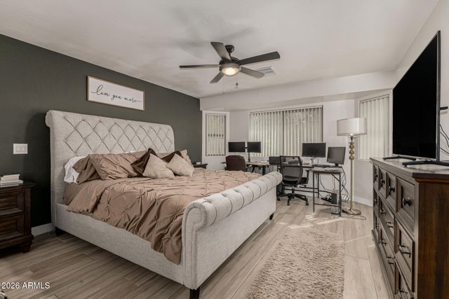 2521 W DARREL Road, Phoenix, AZ 85041