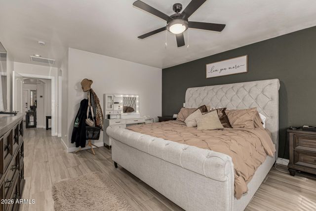 2521 W DARREL Road, Phoenix, AZ 85041