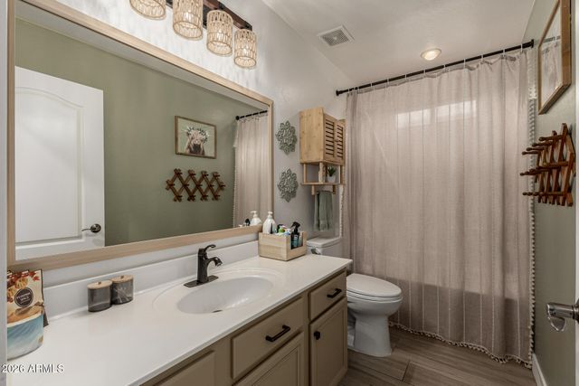 2521 W DARREL Road, Phoenix, AZ 85041